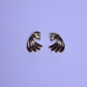 Wild Wing Studs